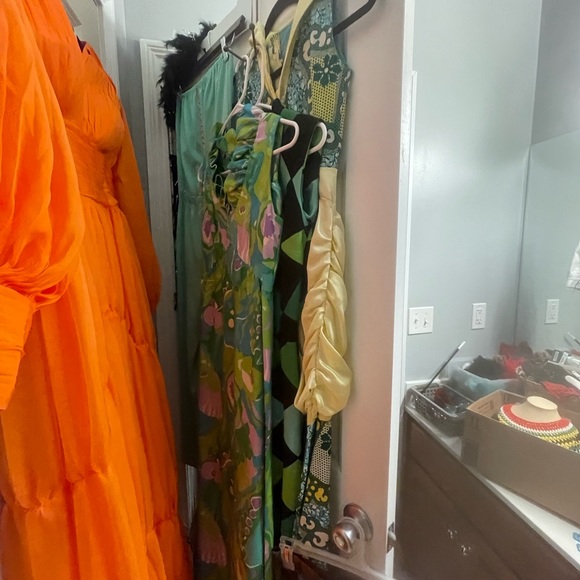 Photography Props Galore! Dresses, Gowns! - Picture 16 of 16